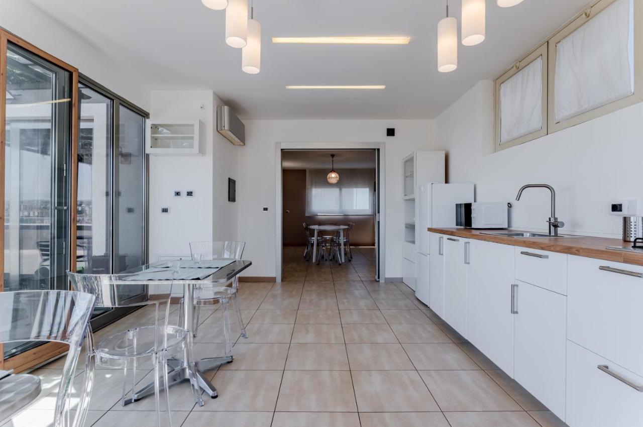 Etna View Superior Flat With Terrace And Jacuzzi Apartment Катания Екстериор снимка