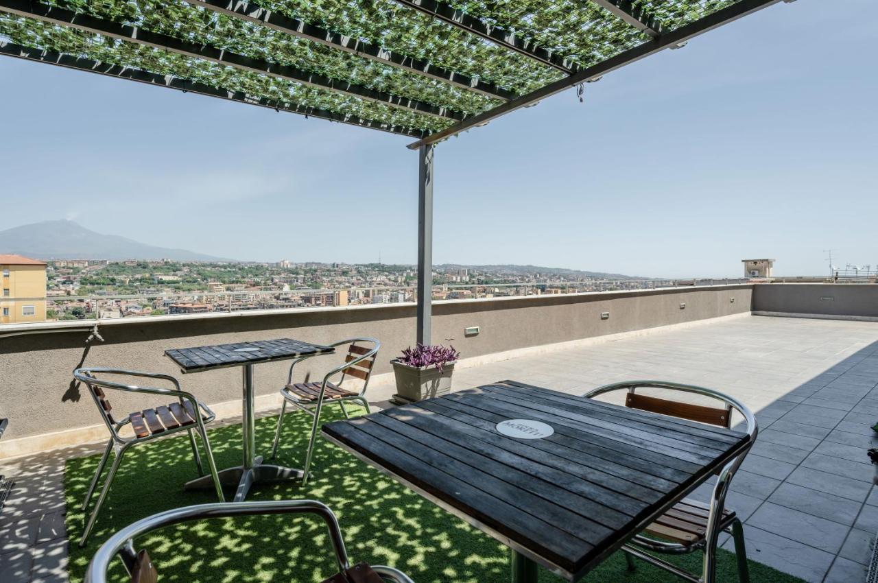 Etna View Superior Flat With Terrace And Jacuzzi Apartment Катания Екстериор снимка